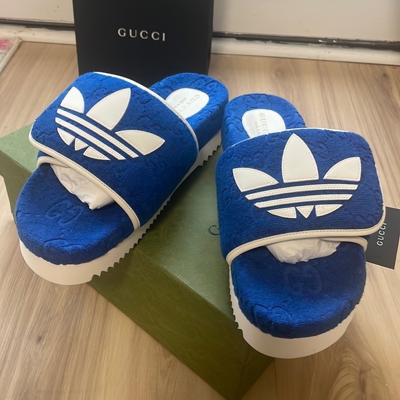 Gucci X Adidas 
GG Platform Sandal Blue - Picture 6 of 6